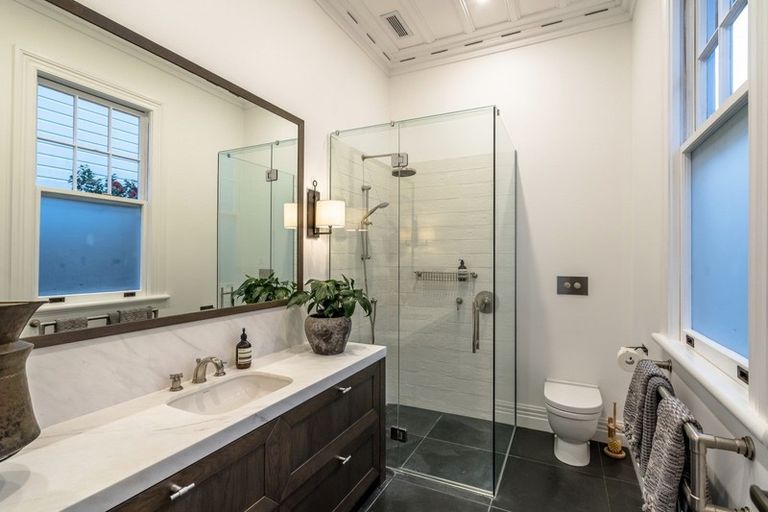 Photo of property in 8 Ring Terrace, Saint Marys Bay, Auckland, 1011