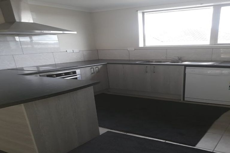 Photo of property in 29 Kathleen Reece Place, Waiuku, 2123