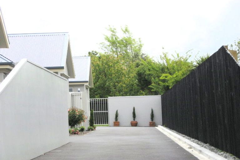 Photo of property in 2/383 Ilam Road, Bryndwr, Christchurch, 8053