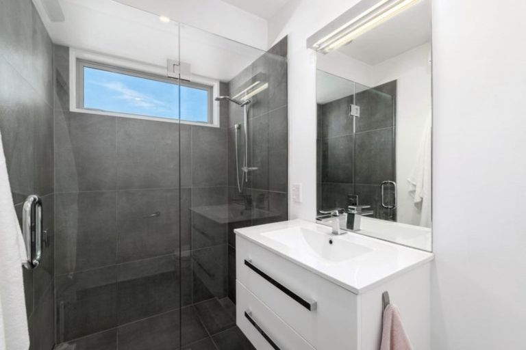 Photo of property in 15 Colesbury Street, Bishopdale, Christchurch, 8053