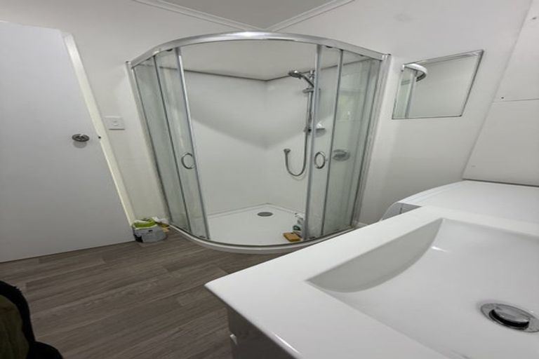 Photo of property in 2/8 Kaitawa Road, York Bay, Lower Hutt, 5013