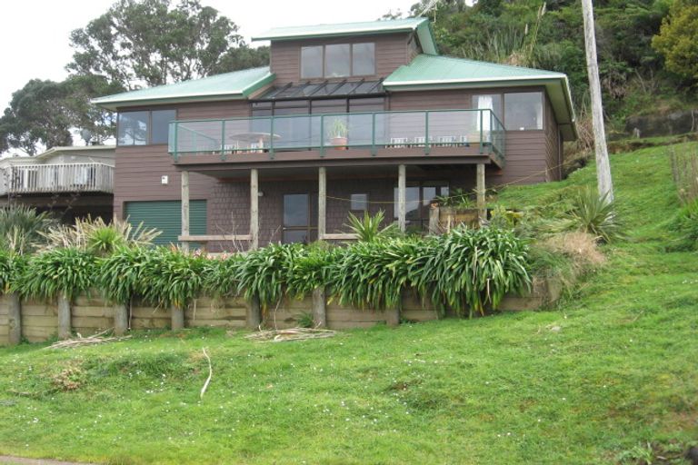 Photo of property in 82 Ocean Beach Road, Tairua, 3508