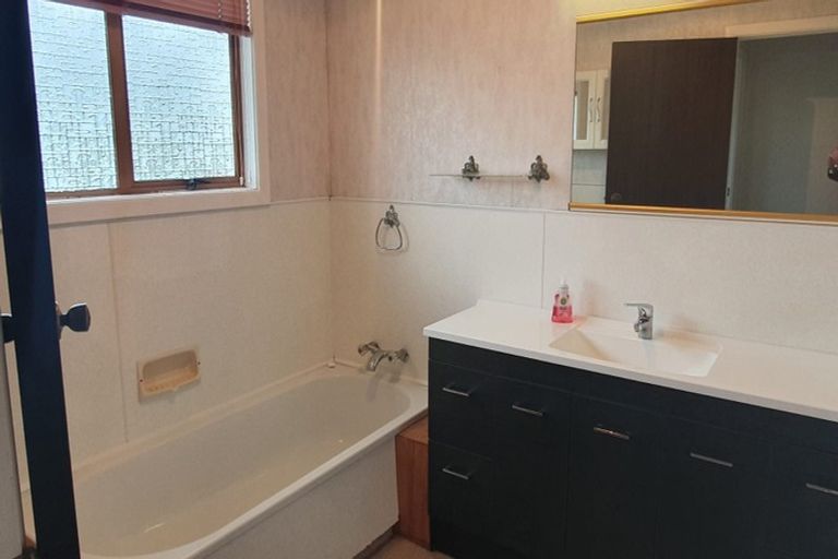 Photo of property in 38 Penrith Street, Westown, New Plymouth, 4310