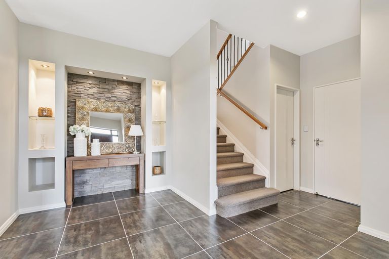 Photo of property in 99 Laurel Oak Drive, Schnapper Rock, Auckland, 0632