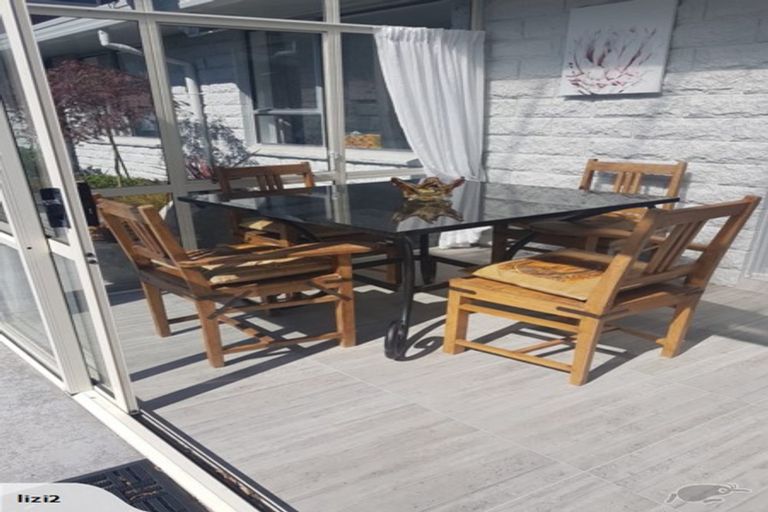 Photo of property in 2/57a Beachville Road, Redcliffs, Christchurch, 8081