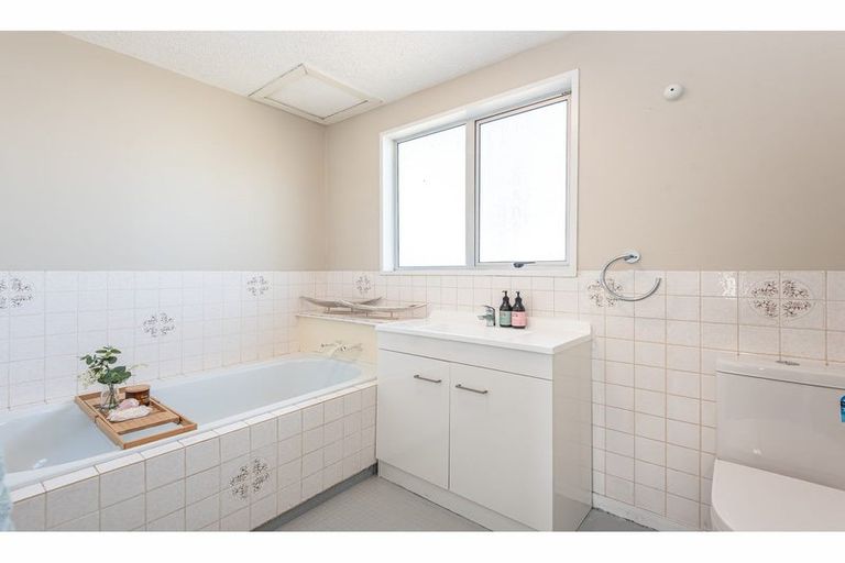 Photo of property in 26 Gibbs Drive, Woodend, 7610