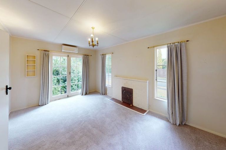 Photo of property in 2 Chittick Place, Saint Johns Hill, Whanganui, 4501