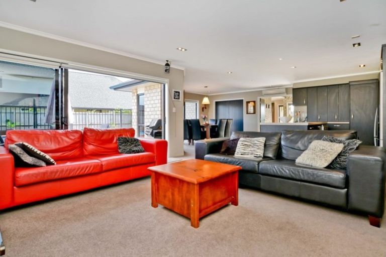 Photo of property in 15 Mosslea Court, Rototuna North, Hamilton, 3210