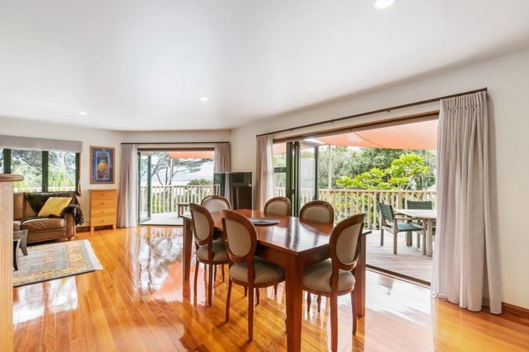 Photo of property in 134h Rangatira Road, Beach Haven, Auckland, 0626