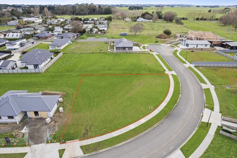 Photo of property in 15 Campbell Place, Marton, 4710