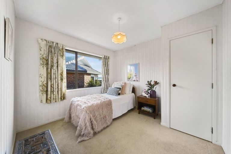 Photo of property in 9 Essington Place, Half Moon Bay, Auckland, 2012