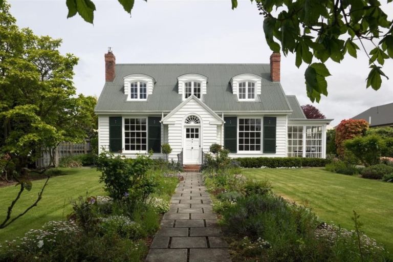 Photo of property in 112 Cameron Street, Ashburton, 7700