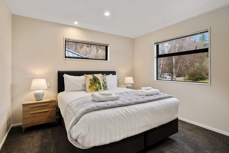 Photo of property in 5 Packhorse Lane, Arthurs Point, Queenstown, 9371