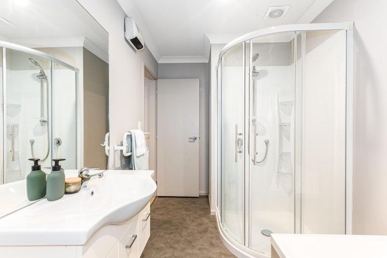 Photo of property in 44a Staithes Drive North, Whitby, Porirua, 5024