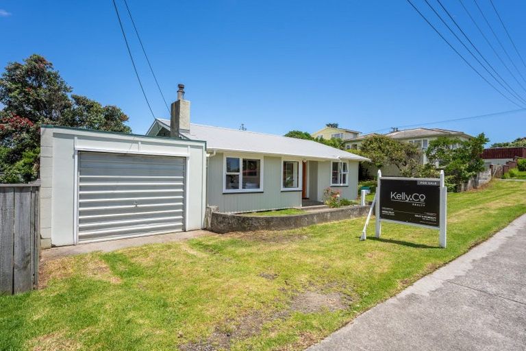 Photo of property in 3 Koromiko Street, Otaki Beach, Otaki, 5512