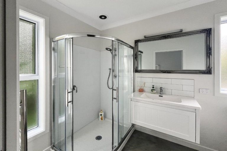 Photo of property in 64 Chesham Avenue, Waipahihi, Taupo, 3330