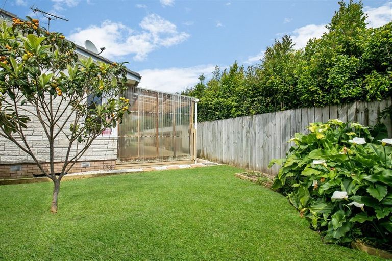 Photo of property in 20 Chesley Place, Half Moon Bay, Auckland, 2012