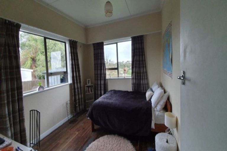 Photo of property in 28 Shakespeare Road, Bastia Hill, Whanganui, 4500