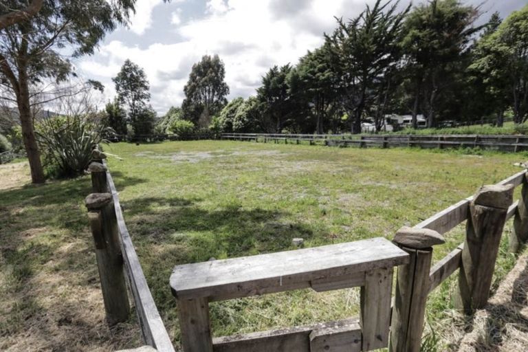Photo of property in 236 Ngatiawa Road, Reikorangi, Waikanae, 5391