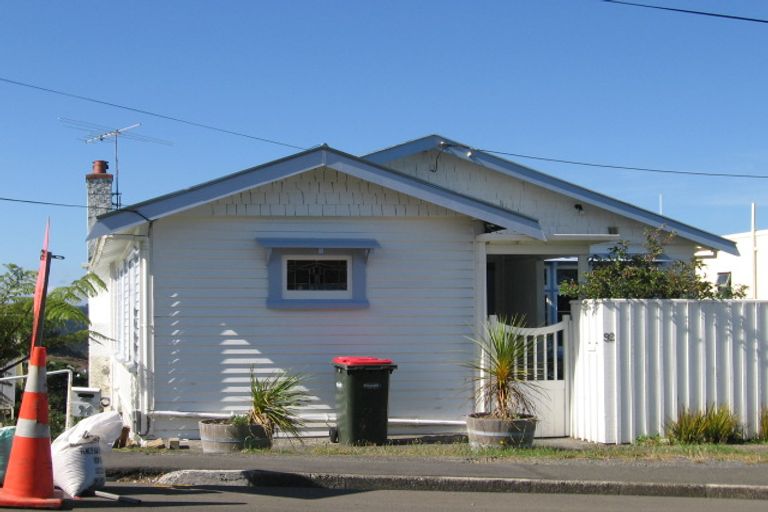 Photo of property in 92 Farnham Street, Mornington, Wellington, 6021