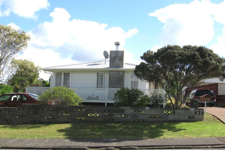 Photo of property in 31 Essex Street, Te Atatu South, Auckland, 0610