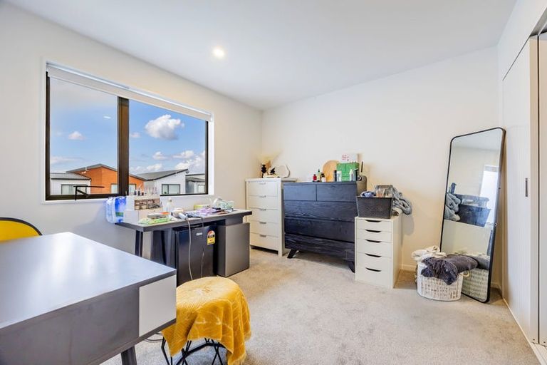 Photo of property in 27 Coast Garden Drive, Hobsonville, Auckland, 0616