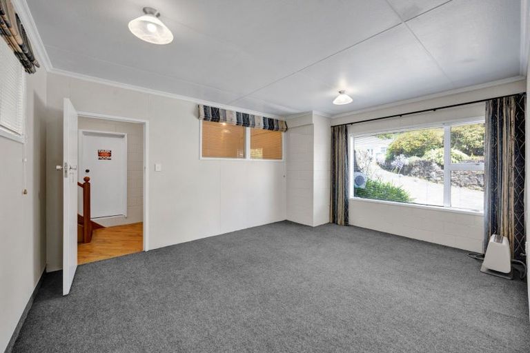 Photo of property in 11-13 Miro Street, Merrilands, New Plymouth, 4312