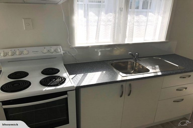 Photo of property in 9 Chartwell Avenue, Glenfield, Auckland, 0629