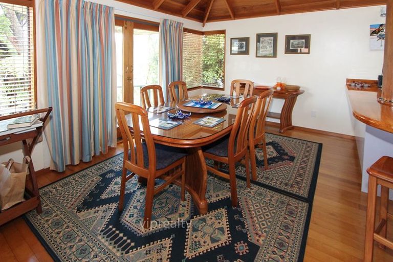 Photo of property in 32 Okareka Loop Road, Lake Okareka, Rotorua, 3076