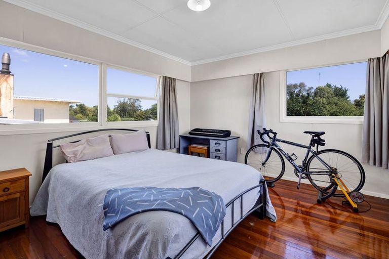 Photo of property in 161 South Road, Hawera, 4610