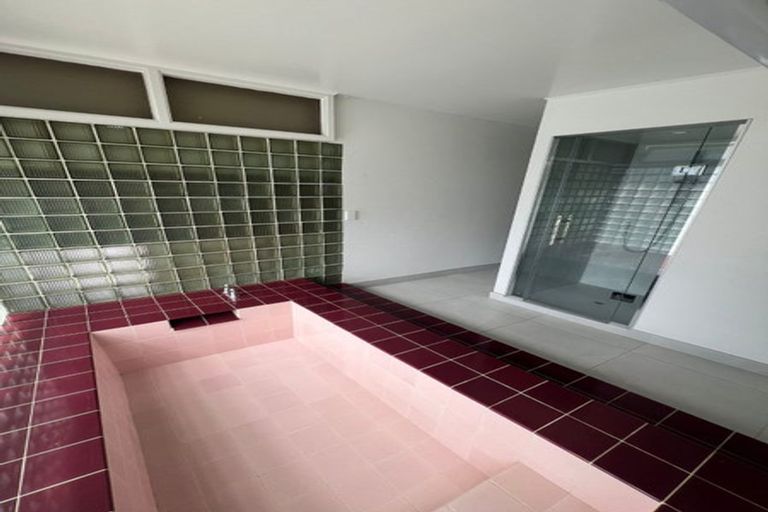 Photo of property in 158 Point View Drive, East Tamaki Heights, Auckland, 2016