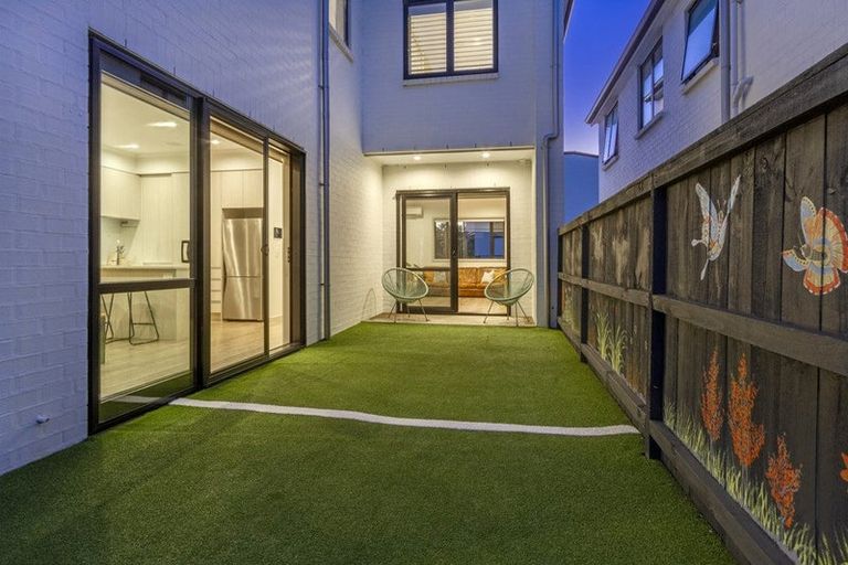 Photo of property in 7 Frances Bryers Road, Hobsonville, Auckland, 0616