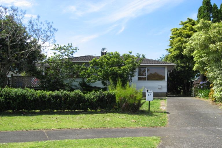 Photo of property in 17 Dunstall Place, Mangere Bridge, Auckland, 2022