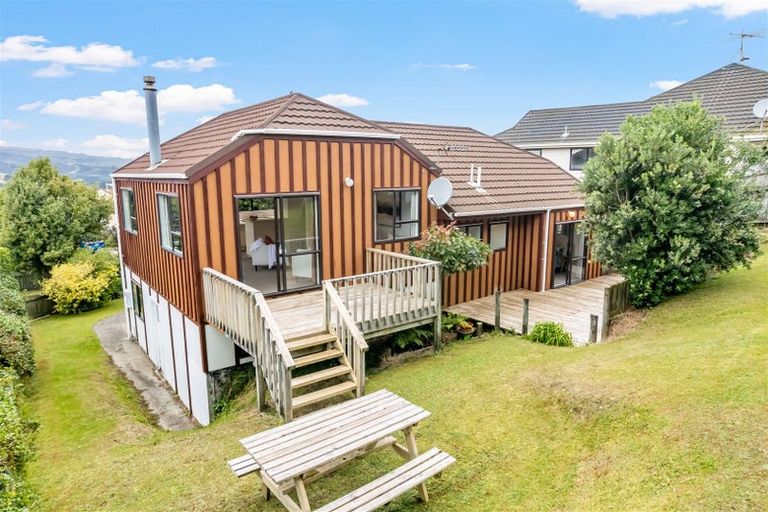Photo of property in 9 Tregony Place, Camborne, Porirua, 5026