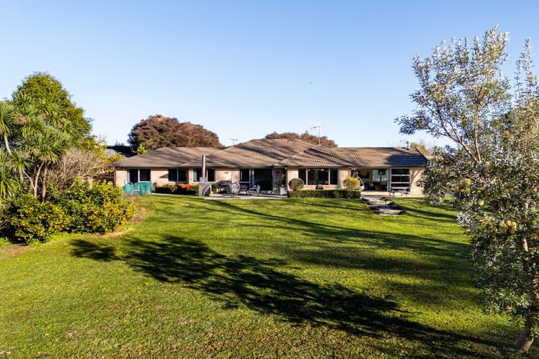 Photo of property in 14 Cabernet Close, Rototuna, Hamilton, 3210