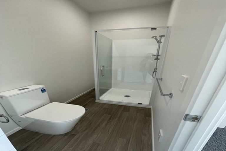 Photo of property in 70b Arimu Road, Papakura, 2110