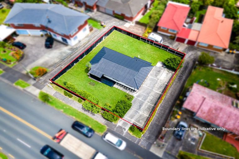 Photo of property in 274 Great North Road, Henderson, Auckland, 0612