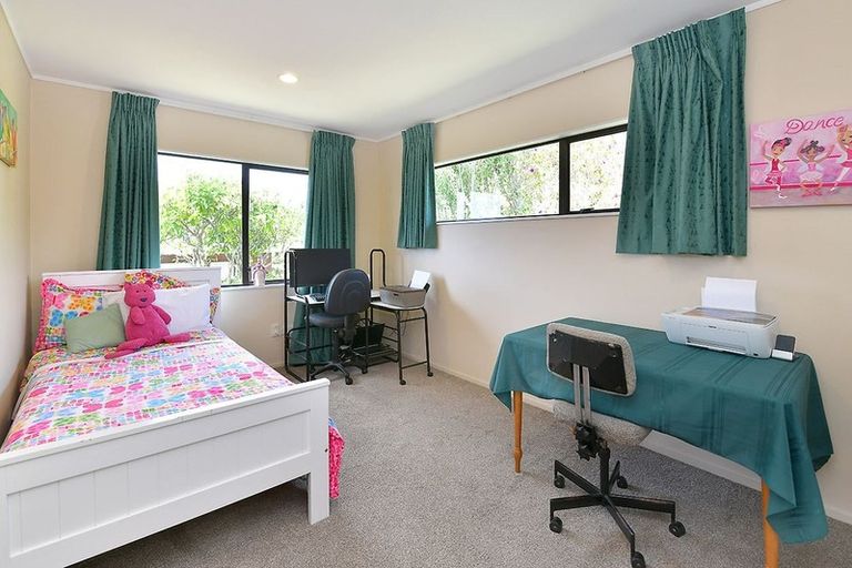 Photo of property in 47 Shuttleworth Place, Manly, Whangaparaoa, 0930