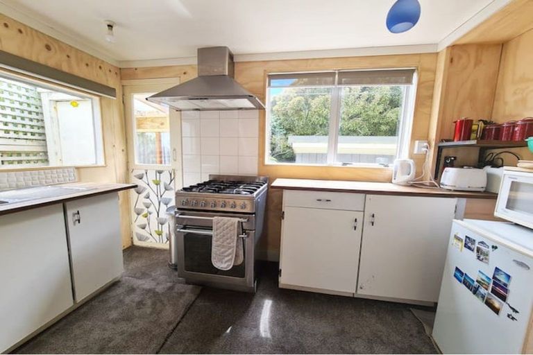 Photo of property in 18 Violet Street, Riverton/aparima, Riverton, 9822