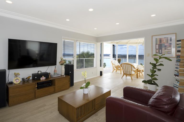 Photo of property in 41 Hadfield Street, Beach Haven, Auckland, 0626
