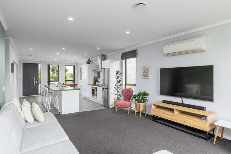 Photo of property in 22 George West Square West, Wigram, Christchurch, 8025