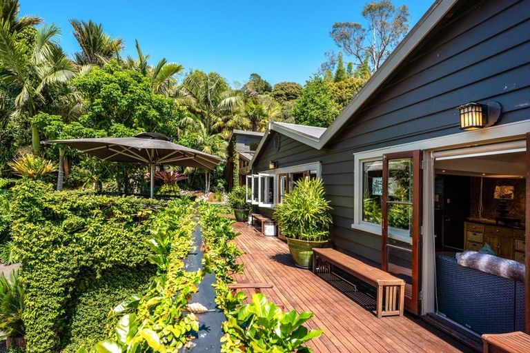 Photo of property in 27-29 Te Toki Road, Ostend, Waiheke Island, 1081