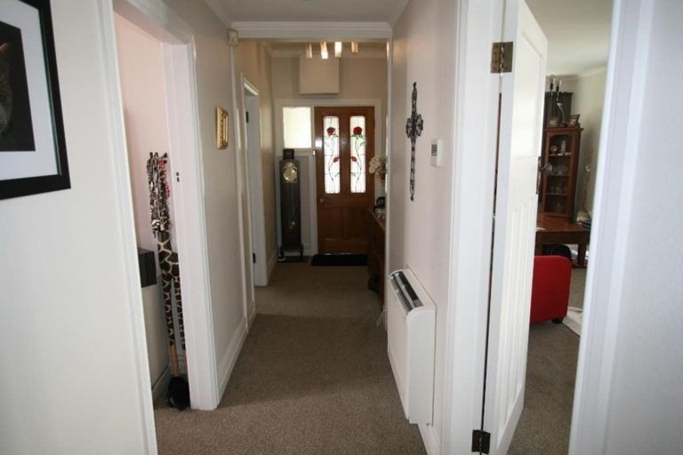 Photo of property in 2 Bracken Street, Petone, Lower Hutt, 5012