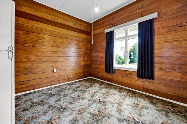 Photo of property in 6 Lincoln Street, Patea, 4520