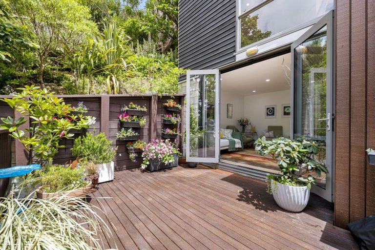 Photo of property in 37f Ngaio Road, Kelburn, Wellington, 6012