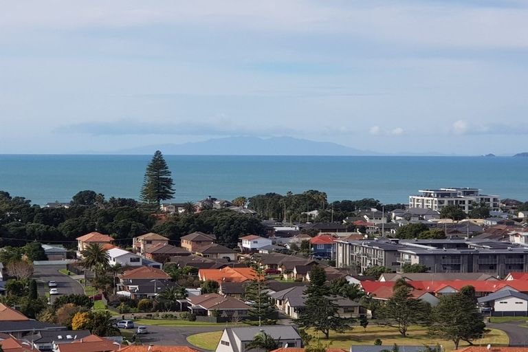 Photo of property in 53 West Hoe Heights, Orewa, 0931
