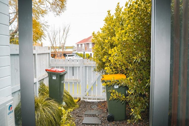 Photo of property in 3/66 Swanson Road, Henderson, Auckland, 0610