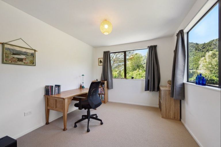 Photo of property in 28 Lady Cobham Grove, Anakiwa, Picton, 7281