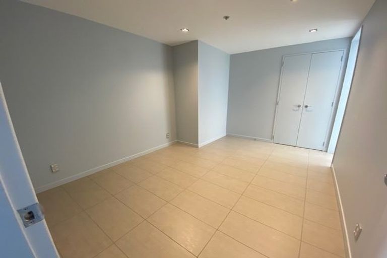 Photo of property in Piermont Apartments, 3a/82 Cable Street, Te Aro, Wellington, 6011