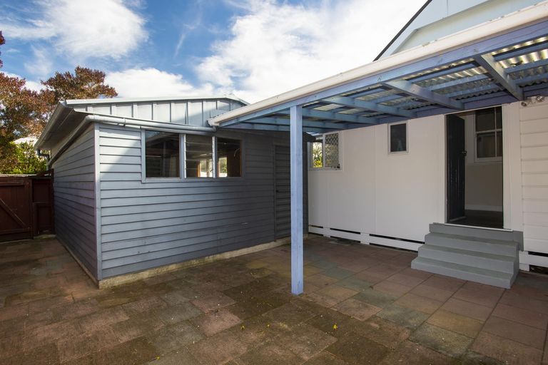 Photo of property in 26 Disraeli Street, Gisborne, 4010